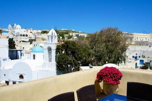 Santorini Heritage Villas