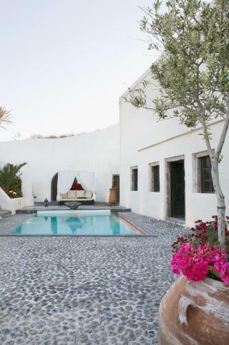 Santorini Heritage Villas