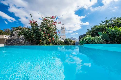 Santorini Heritage Villas