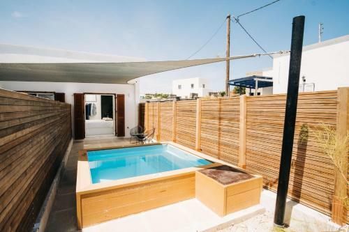 Hotel Mesanto Luxury Suites