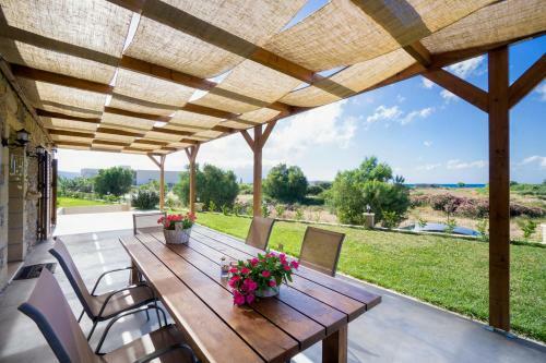 Iridanos Villa