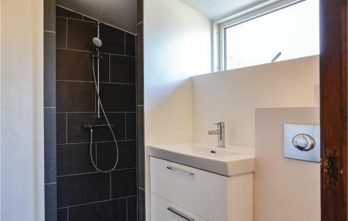 Three-bedroom Holiday Home In Hundested