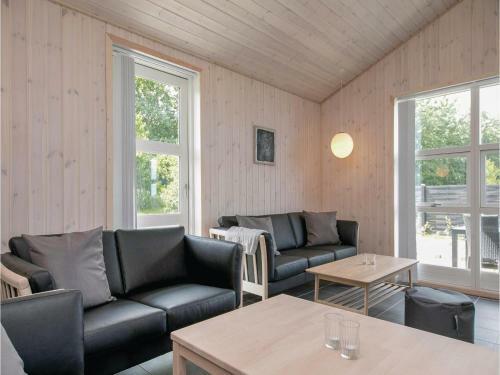 Four-bedroom Holiday Home In Lokken