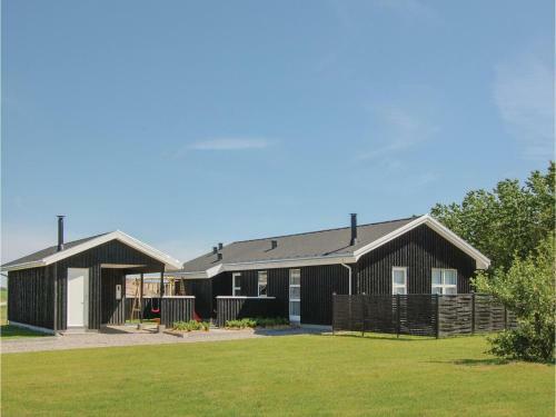 Four-bedroom Holiday Home In Lokken