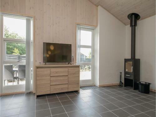 Four-bedroom Holiday Home In Lokken