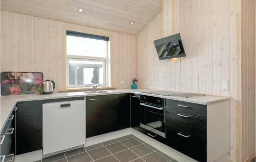 Four-bedroom Holiday Home In Lokken