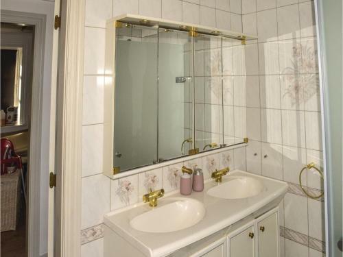 Three-bedroom Holiday Home In Strandby