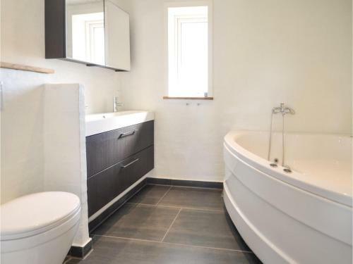 Four-bedroom Holiday Home In Vestervig