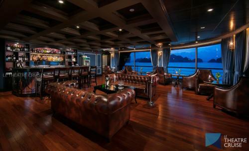 Le Theatre Cruises - Wonder On Lan Ha Bay