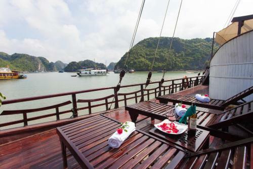 Sunlight Boutique Cruise
