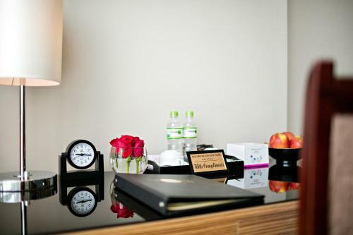 Golden Moon Suite Hotel