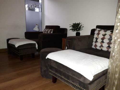 Bluesky Serviced Apartment Airport Plaza