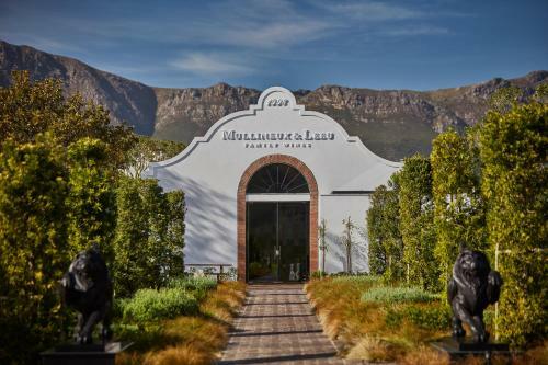 Hotel Leeu Estates