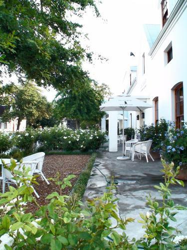 Bed & Breakfast De Hoek Manor