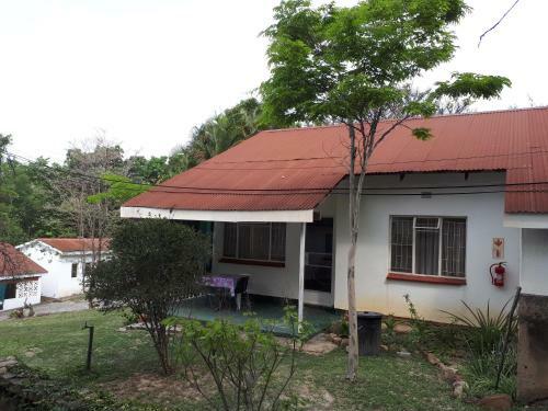 Lodge Near2numbi