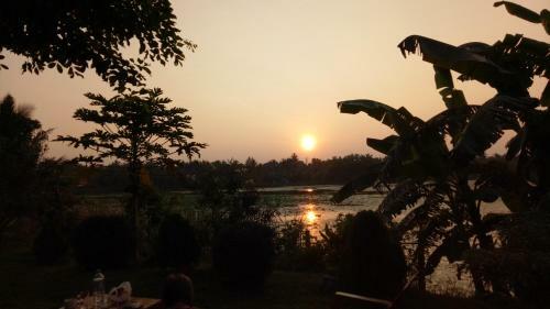 Hostal Heritage Lake View