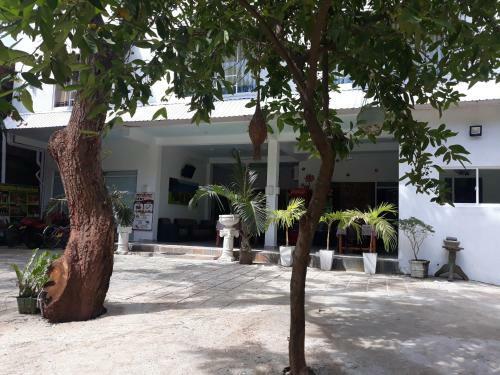 Bevary City Hotel