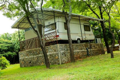 Malwathu Oya Caravan Park