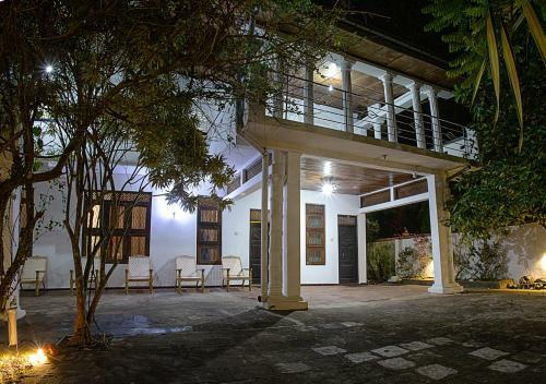 Hotel Aura City Hostel