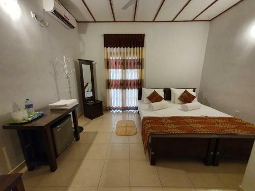 Hostal A And D Holiday Inn