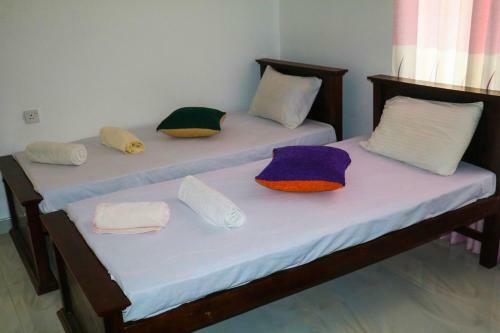 Hotel Deshani Holiday Inn