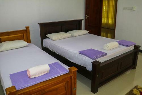 Hotel Deshani Holiday Inn