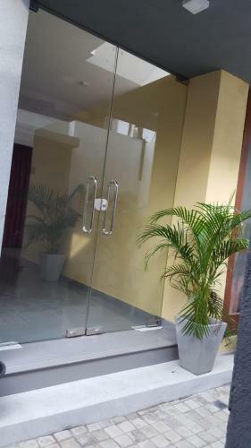Bed & Breakfast Royal Residence Mount Lavinia