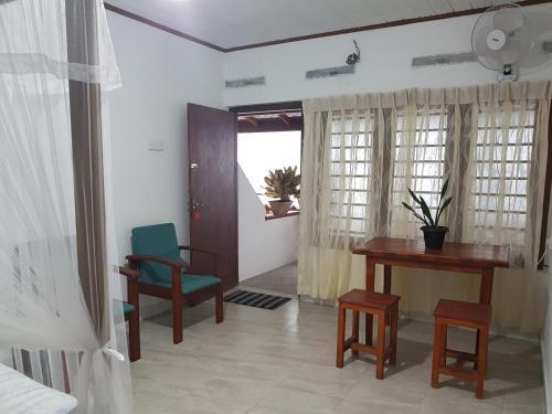 Hotel Moonray