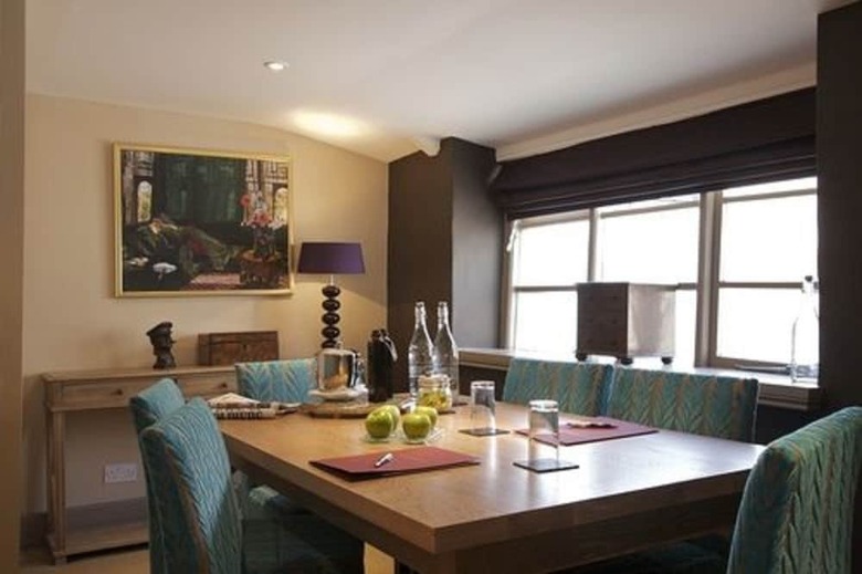 Hotel The Feathers