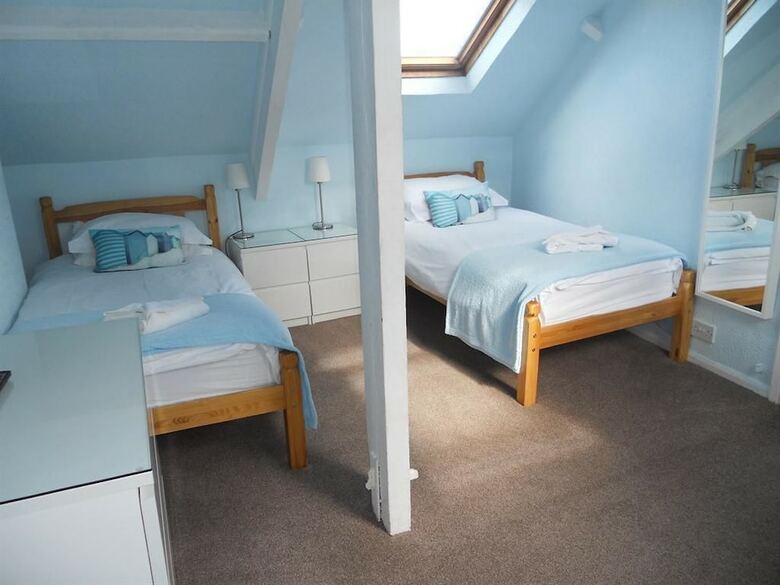 Hostal Kimberley House