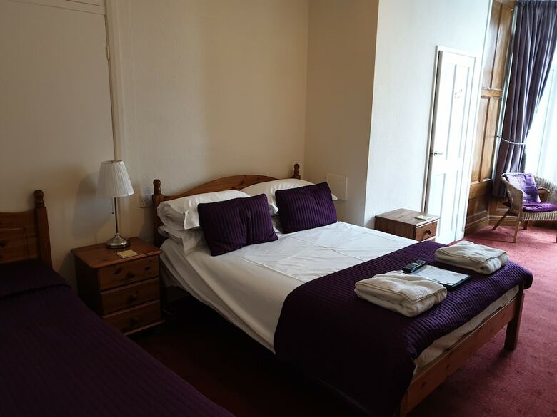 Hostal Kimberley House