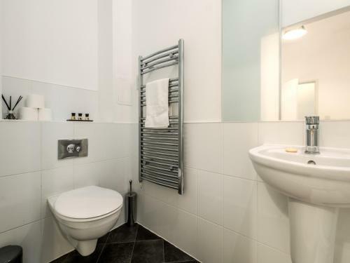 Reading College Serviced Apartment