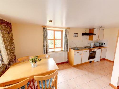 Luxurious Holiday Home In Llandovery With Garden