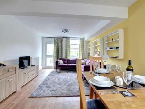 Spacious Holiday Home In Llanidloes With Garden
