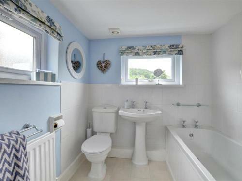 Spacious Holiday Home In Llanidloes With Garden