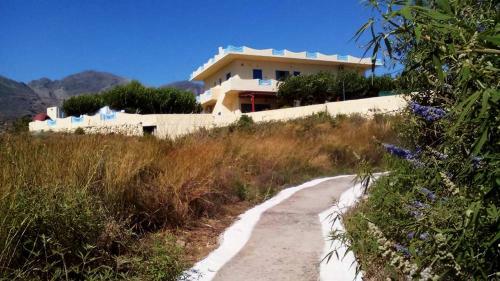 Vrachos Apartments