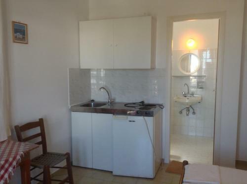 Hostal Rania Apartments