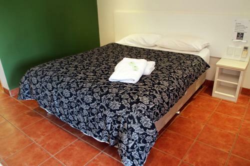 The Stuart Hotel-motel