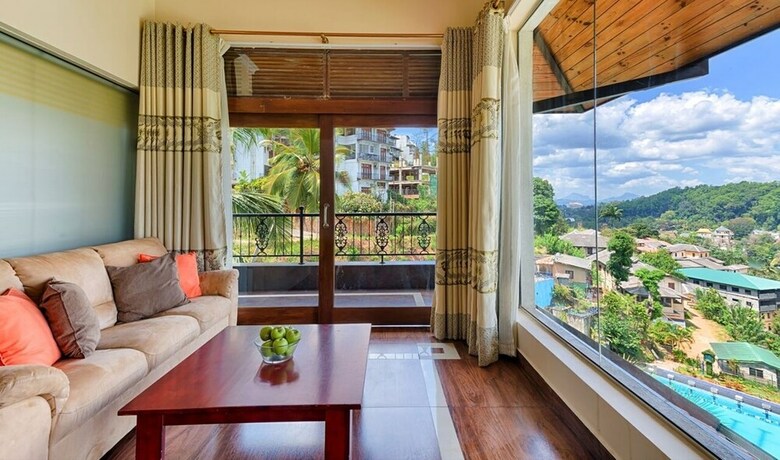 Serene Grand Hotel
