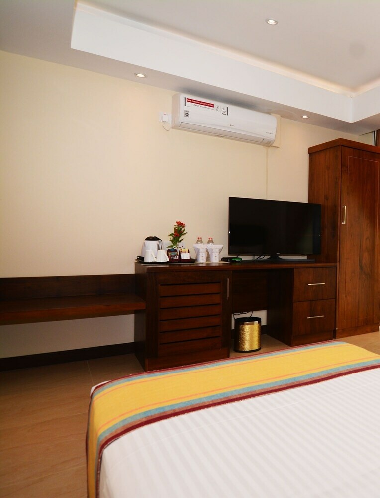 Serene Grand Hotel