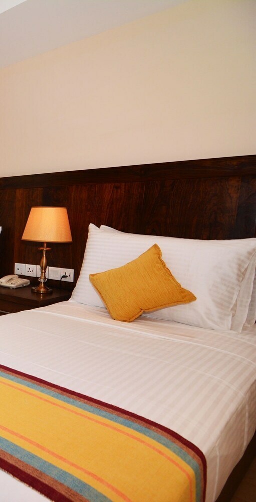 Serene Grand Hotel