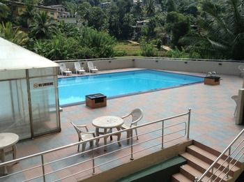 Devon Hotel