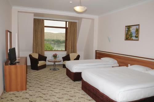 River Side Hotel