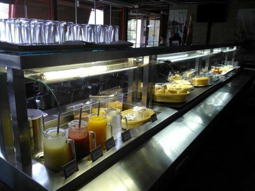 Hotel Cotoches Abre Campo