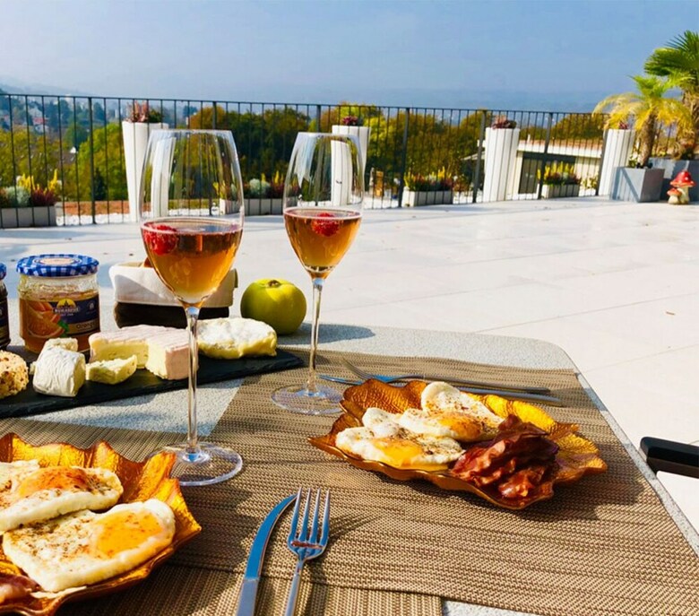 Bed & Breakfast Perfect Lifestyle� Design Boutique