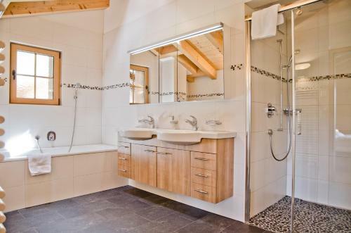 Apartment Br�nderli - Griwarent Ag