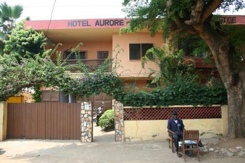 Hotel Aurore Lom�
