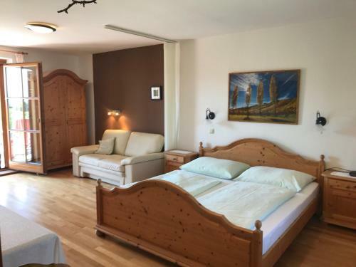 Weinbau Winzerzimmer Veronika Und Alfred Kl�ckl
