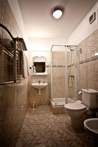 Hostel August�w
