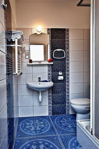 Hostel August�w